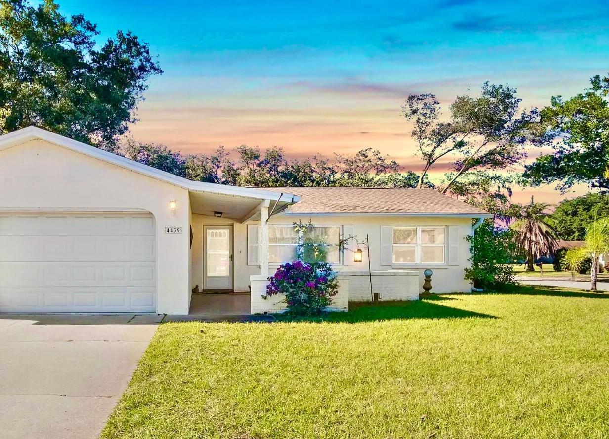 Villa "Impressa" - Billiard,Ping-Pong Table, Lanai, Fire Pit, Bbq Grill, View, Patio, Back Yard New Port Richey Eksteriør billede